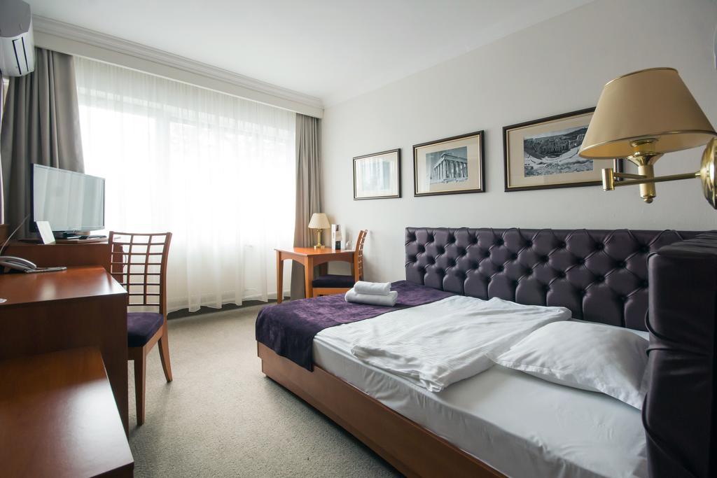 Hotel Europejski Nysa Dış mekan fotoğraf